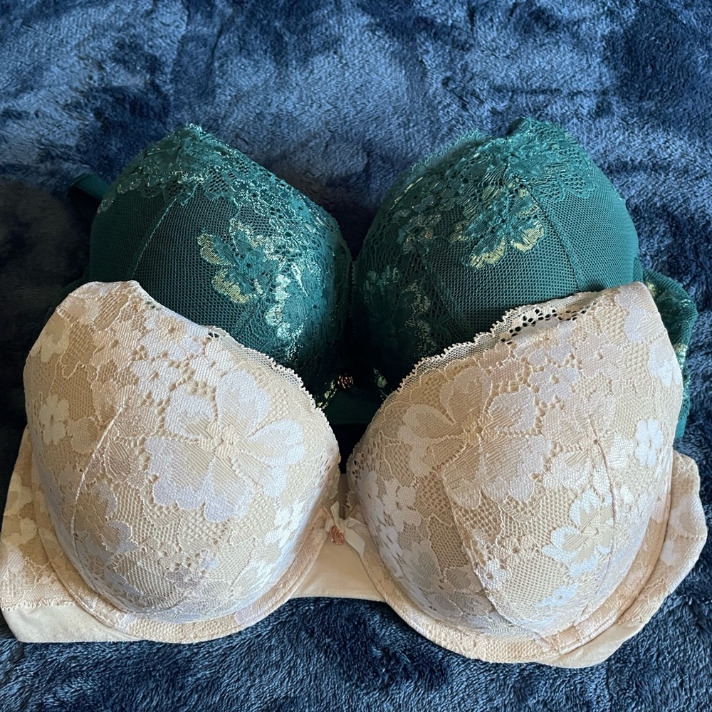 Victoria’s Secret Body by Victoria Bra Lot 34D